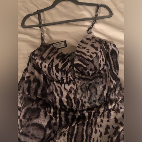 LEOPARD 🐆 PRINT STRAPPY CORSET MAXI DRESS - Picture 4 of 12